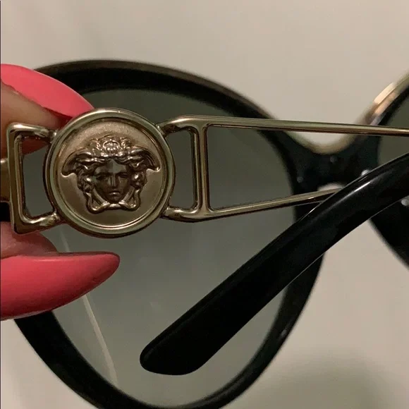 COPY - Versace sunglasses (NOT SOLD YET) - Picture 3 of 7